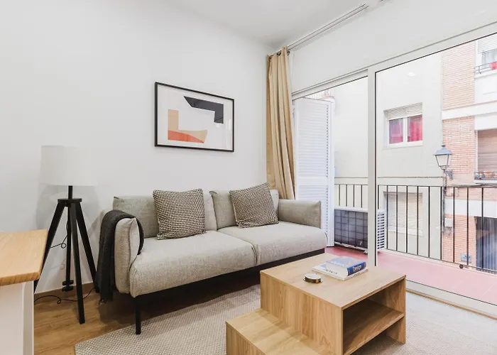 Blueground Sarria Ac Balcony Nr Pedralbes Bcn-173